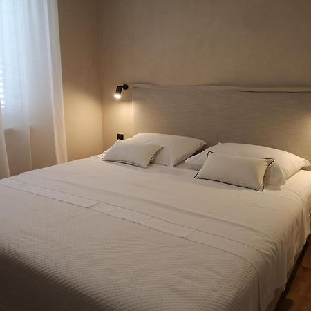 Apartman Sissy Primošten Buitenkant foto